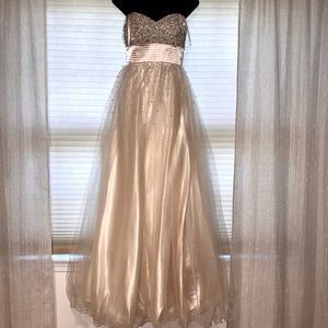 Champagne color Dave and Johnny size 3/4 prom dress